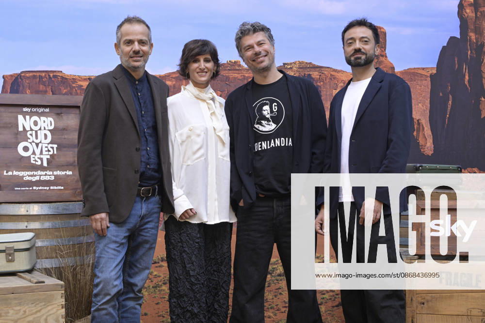 Foto Mario Romano IPP Milano 02 10 2026 Photocall della serie Tv: -Nord Sud Ovest Est. La leggendaria storia degli 883- Seconda stagione nella foto Simone Godano, Alice Filippi, Sidney Sibilia ed Alessio Lauria Italy Photo Press - World Copyright Photocall della serie Tv: -Nord