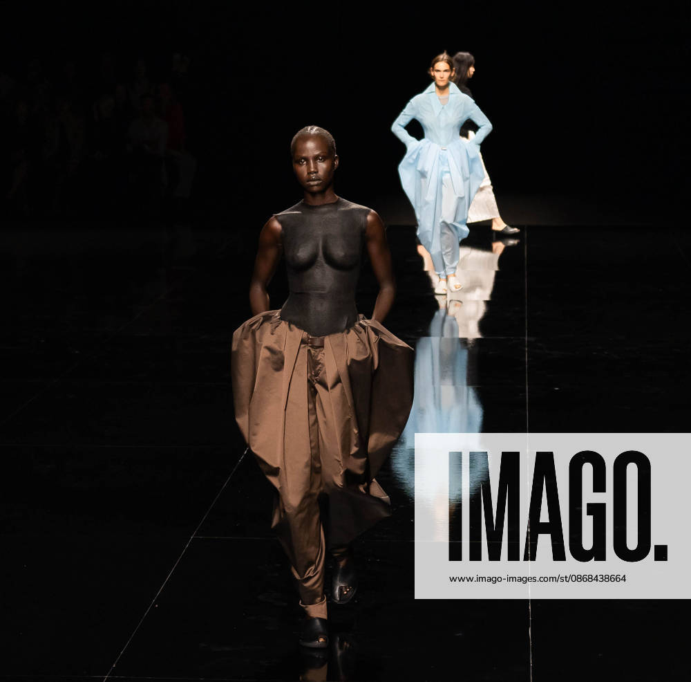 Paris Fashion Week Women s Wear SPRING SUMMER 2027 Collection ISSEY MIYAKE October 2, 2026 Sylvie Lefort Photography MAXPPP 02 10 2026 @Sylvie Lefort Photography MAXPPP October 1, 2026 Models showcase designs from the ISSEY MIYAKE Women’s Spring Summer 2027 collection during Paris Fashion Week in Paris, France, October 2, 2026. The presentation of the women’s collections ran from September 28 to October 6, 26.