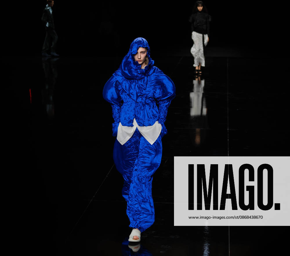 Paris Fashion Week Women s Wear SPRING SUMMER 2027 Collection ISSEY MIYAKE October 2, 2026 Sylvie Lefort Photography MAXPPP 02 10 2026 @Sylvie Lefort Photography MAXPPP October 1, 2026 Models showcase designs from the ISSEY MIYAKE Women’s Spring Summer 2027 collection during Paris Fashion Week in Paris, France, October 2, 2026. The presentation of the women’s collections ran from September 28 to October 6, 26.