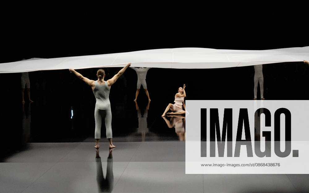 Paris Fashion Week Women s Wear SPRING SUMMER 2027 Collection ISSEY MIYAKE October 2, 2026 Sylvie Lefort Photography MAXPPP 02 10 2026 @Sylvie Lefort Photography MAXPPP October 1, 2026 Models showcase designs from the ISSEY MIYAKE Women’s Spring Summer 2027 collection during Paris Fashion Week in Paris, France, October 2, 2026. The presentation of the women’s collections ran from September 28 to October 6, 26.