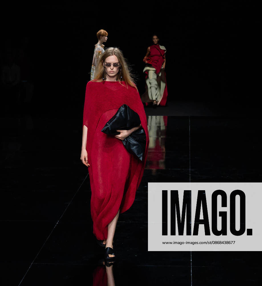 Paris Fashion Week Women s Wear SPRING SUMMER 2027 Collection ISSEY MIYAKE October 2, 2026 Sylvie Lefort Photography MAXPPP 02 10 2026 @Sylvie Lefort Photography MAXPPP October 1, 2026 Models showcase designs from the ISSEY MIYAKE Women’s Spring Summer 2027 collection during Paris Fashion Week in Paris, France, October 2, 2026. The presentation of the women’s collections ran from September 28 to October 6, 26.