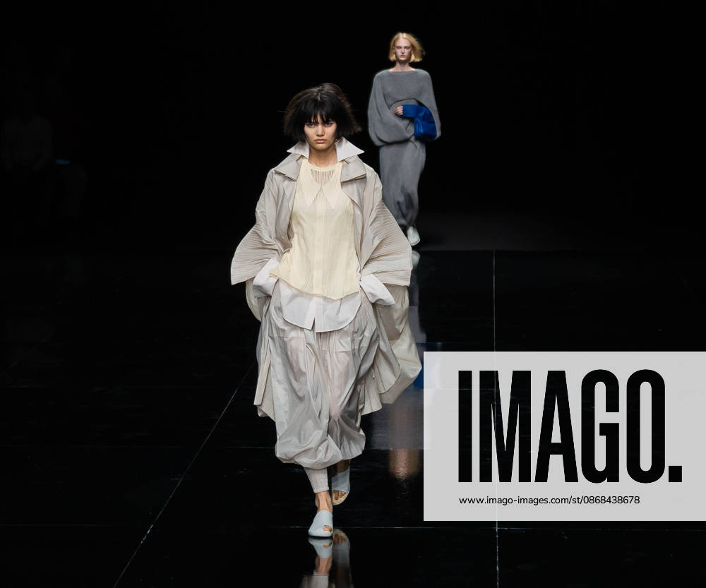 Paris Fashion Week Women s Wear SPRING SUMMER 2027 Collection ISSEY MIYAKE October 2, 2026 Sylvie Lefort Photography MAXPPP 02 10 2026 @Sylvie Lefort Photography MAXPPP October 1, 2026 Models showcase designs from the ISSEY MIYAKE Women’s Spring Summer 2027 collection during Paris Fashion Week in Paris, France, October 2, 2026. The presentation of the women’s collections ran from September 28 to October 6, 26.