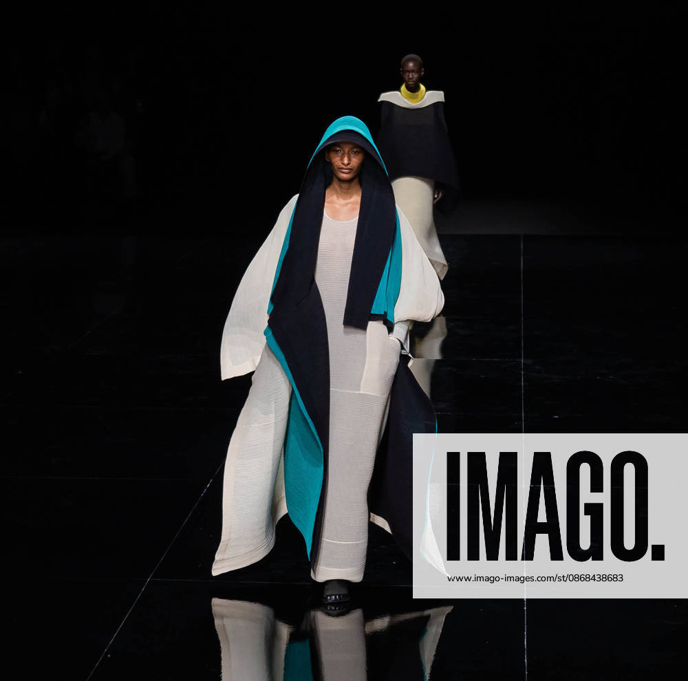 Paris Fashion Week Women s Wear SPRING SUMMER 2027 Collection ISSEY MIYAKE October 2, 2026 Sylvie Lefort Photography MAXPPP 02 10 2026 @Sylvie Lefort Photography MAXPPP October 1, 2026 Models showcase designs from the ISSEY MIYAKE Women’s Spring Summer 2027 collection during Paris Fashion Week in Paris, France, October 2, 2026. The presentation of the women’s collections ran from September 28 to October 6, 26.