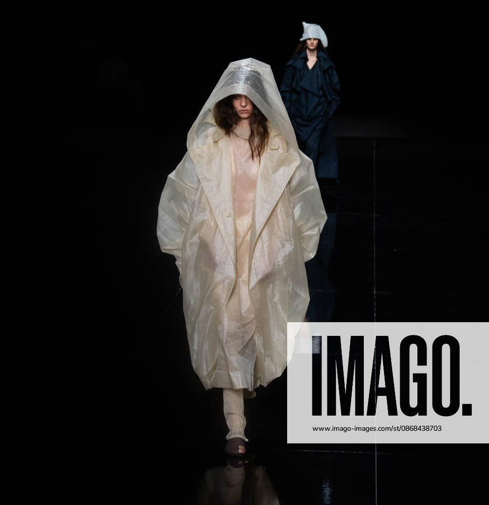 Paris Fashion Week Women s Wear SPRING SUMMER 2027 Collection ISSEY MIYAKE October 2, 2026 Sylvie Lefort Photography MAXPPP 02 10 2026 @Sylvie Lefort Photography MAXPPP October 1, 2026 Models showcase designs from the ISSEY MIYAKE Women’s Spring Summer 2027 collection during Paris Fashion Week in Paris, France, October 2, 2026. The presentation of the women’s collections ran from September 28 to October 6, 26.