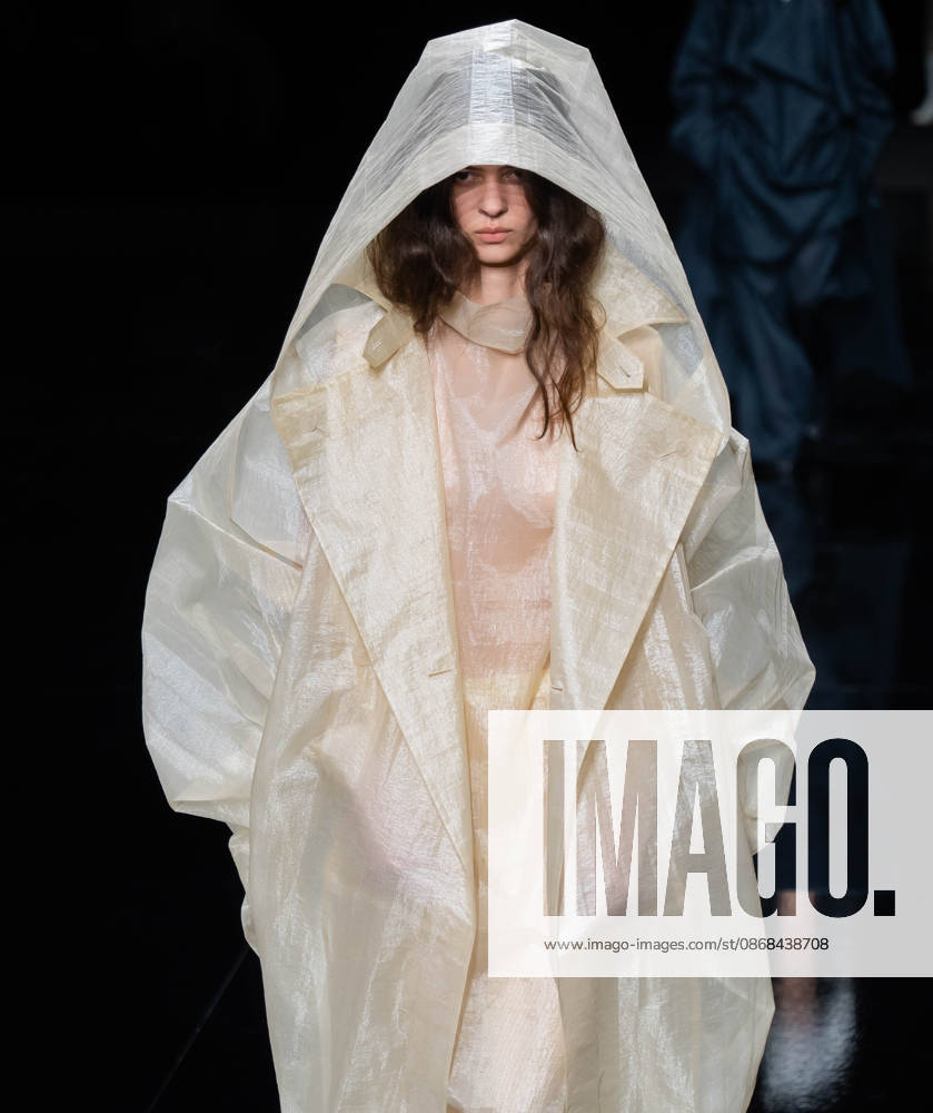 Paris Fashion Week Women s Wear SPRING SUMMER 2027 Collection ISSEY MIYAKE October 2, 2026 Sylvie Lefort Photography MAXPPP 02 10 2026 @Sylvie Lefort Photography MAXPPP October 1, 2026 Models showcase designs from the ISSEY MIYAKE Women’s Spring Summer 2027 collection during Paris Fashion Week in Paris, France, October 2, 2026. The presentation of the women’s collections ran from September 28 to October 6, 26.