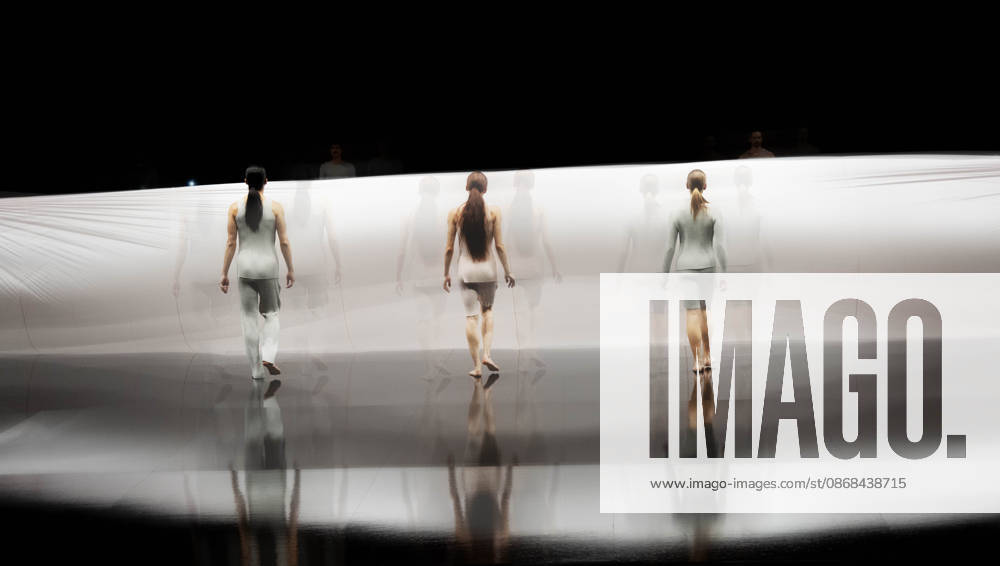 Paris Fashion Week Women s Wear SPRING SUMMER 2027 Collection ISSEY MIYAKE October 2, 2026 Sylvie Lefort Photography MAXPPP 02 10 2026 @Sylvie Lefort Photography MAXPPP October 1, 2026 Models showcase designs from the ISSEY MIYAKE Women’s Spring Summer 2027 collection during Paris Fashion Week in Paris, France, October 2, 2026. The presentation of the women’s collections ran from September 28 to October 6, 26.
