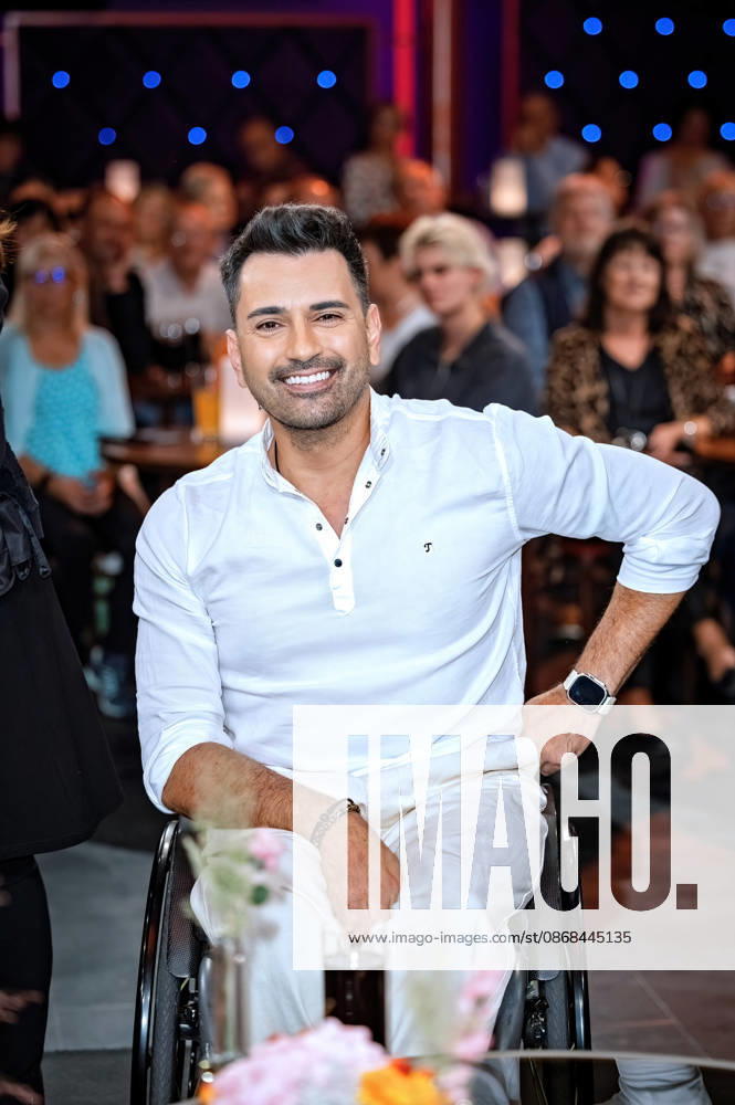 MDR - Riverboat. Schauspieler Tan Caglar anläßlich der Aufzeichnung der MDR - Talkshow Riverboat am 02.10.2026 in der Mediacity Leipzig. 20261002SFL0045