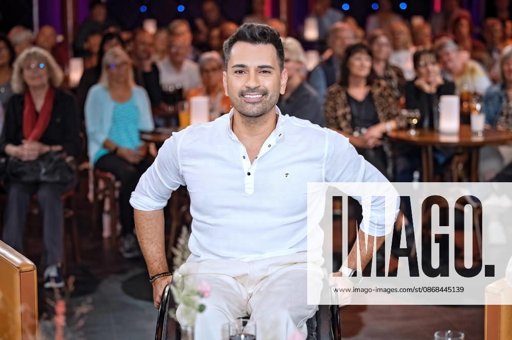 MDR - Riverboat. Schauspieler Tan Caglar anläßlich der Aufzeichnung der MDR - Talkshow Riverboat am 02.10.2026 in der Mediacity Leipzig. 20261002SFL0050