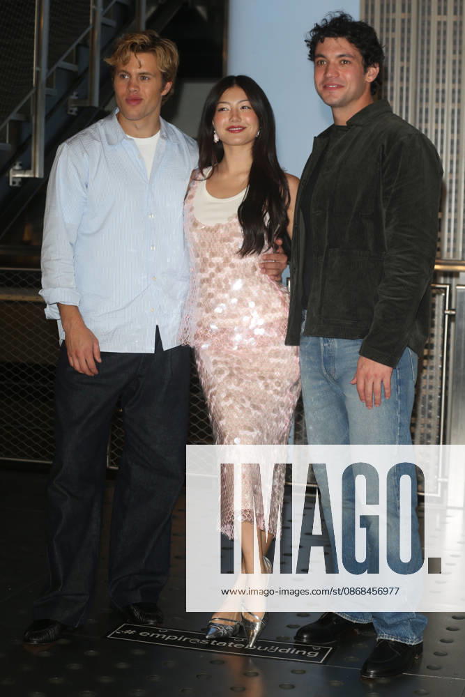 Actors SAM BRAUN, MIKU MARTINEAU and KYLE CLARK visited The Empire State Building New York USA - ZUMAh16_ 20261002_zaf_h16_003