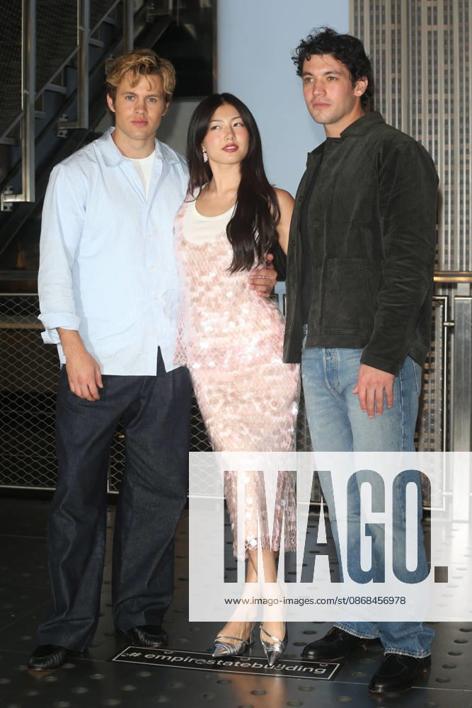 Actors SAM BRAUN, MIKU MARTINEAU and KYLE CLARK visited The Empire State Building New York USA - ZUMAh16_ 20261002_zaf_h16_005