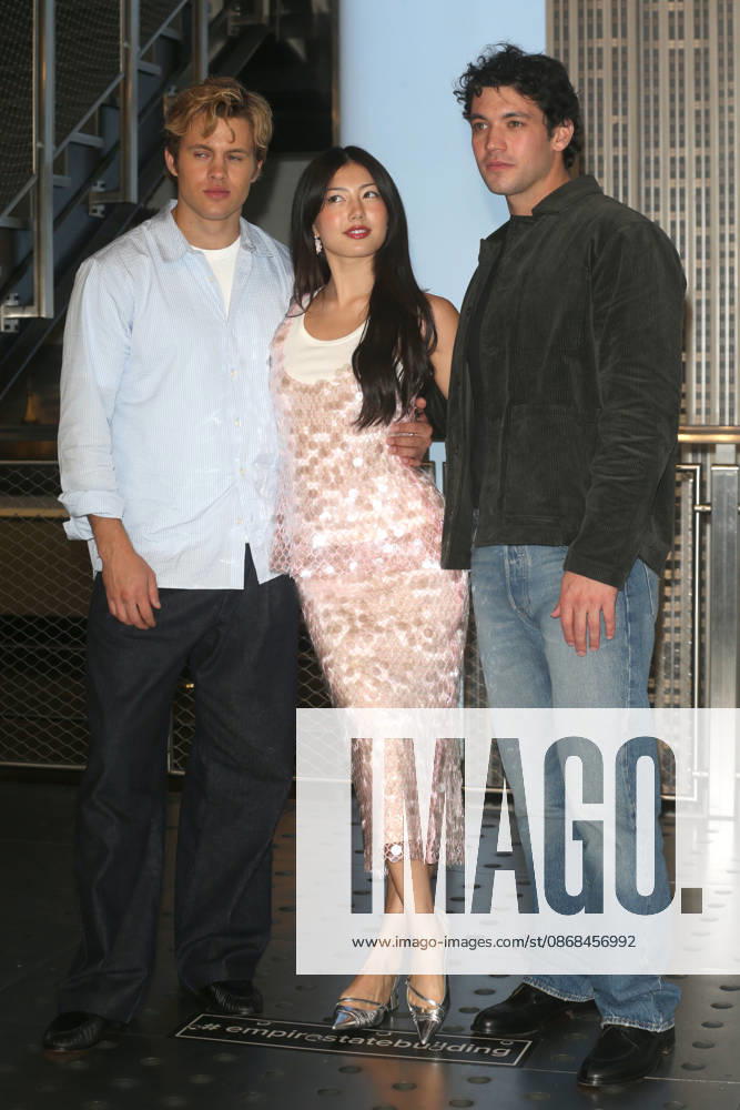 Actors SAM BRAUN, MIKU MARTINEAU and KYLE CLARK visited The Empire State Building New York USA - ZUMAh16_ 20261002_zaf_h16_006
