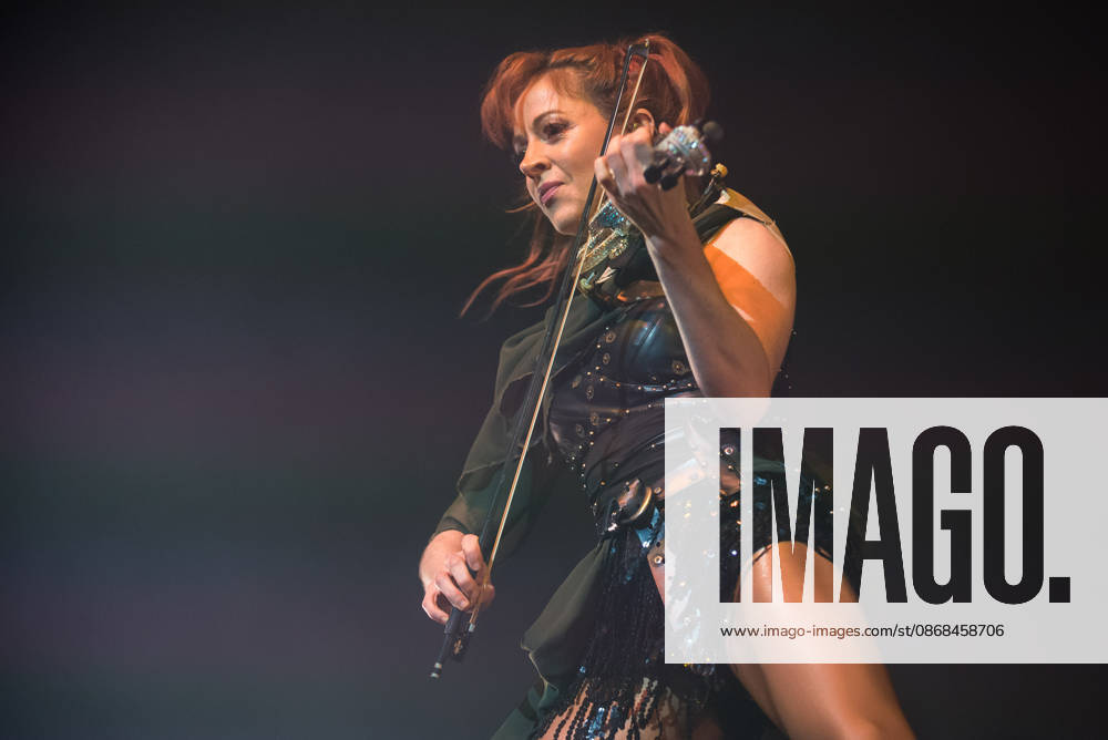 SaO PAULO, SP - 02.10.2026: SHOW DE LINDSEY STIRLING EM SaO PAULO - Lindsey Stirling performed at Vibra Sao Paulo this Friday (2), in Sao Paulo, with the Duality tour. x3023992x VincentxBosson