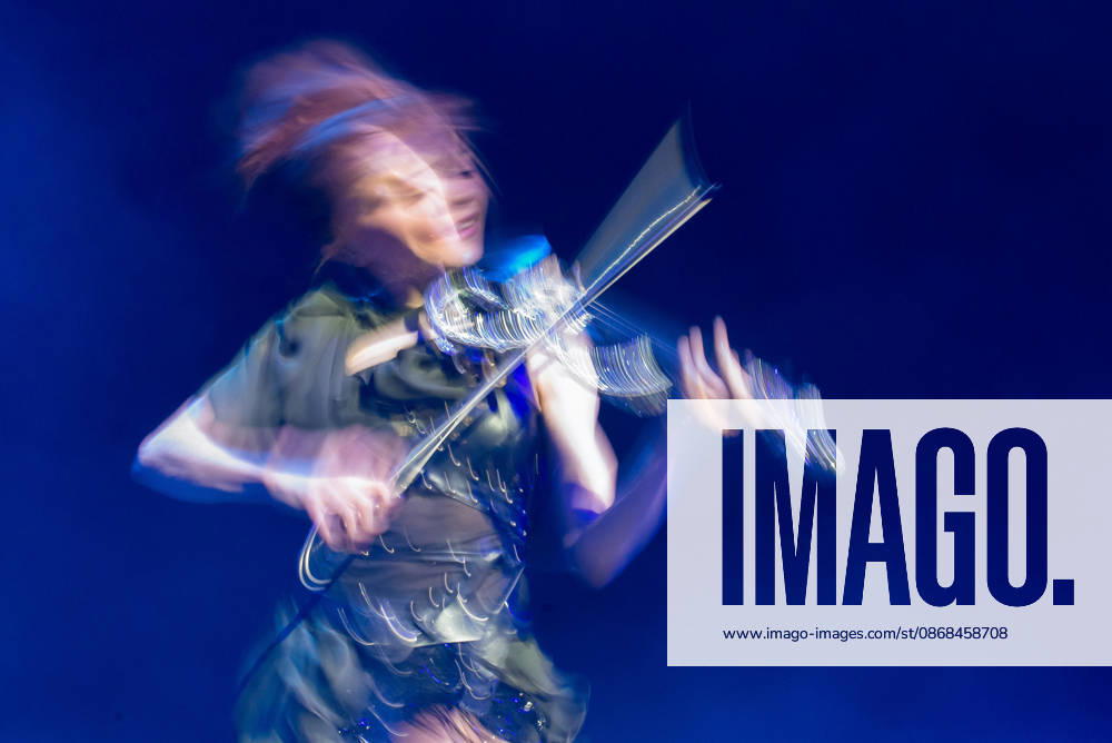 SaO PAULO, SP - 02.10.2026: SHOW DE LINDSEY STIRLING EM SaO PAULO - Lindsey Stirling performed at Vibra Sao Paulo this Friday (2), in Sao Paulo, with the Duality tour. x3023994x VincentxBosson