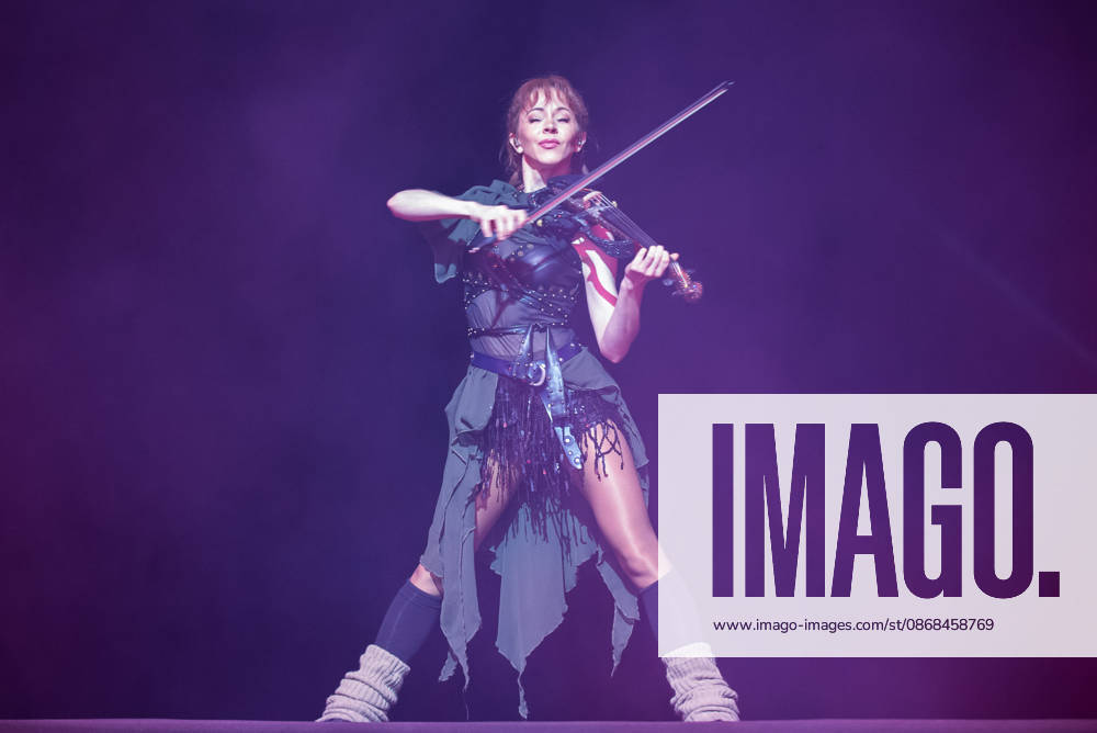 SaO PAULO, SP - 02.10.2026: SHOW DE LINDSEY STIRLING EM SaO PAULO - Lindsey Stirling performed at Vibra Sao Paulo this Friday (2), in Sao Paulo, with the Duality tour. x3024000x VincentxBosson