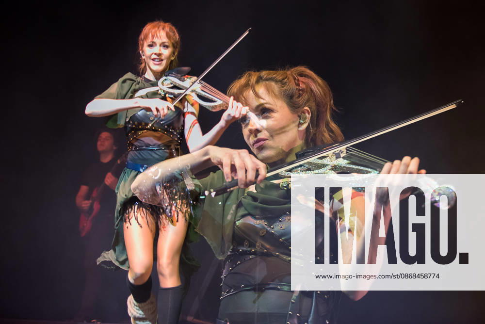 SaO PAULO, SP - 02.10.2026: SHOW DE LINDSEY STIRLING EM SaO PAULO - Lindsey Stirling performed at Vibra Sao Paulo this Friday (2), in Sao Paulo, with the Duality tour. x3024005x VincentxBosson