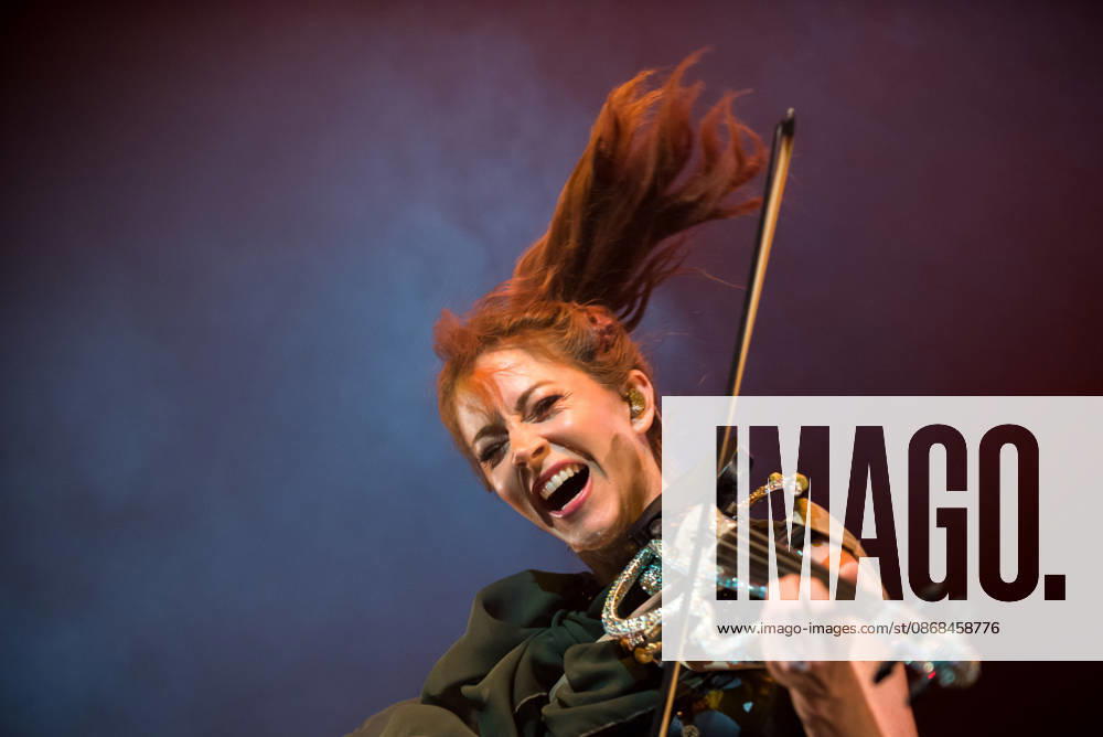 SaO PAULO, SP - 02.10.2026: SHOW DE LINDSEY STIRLING EM SaO PAULO - Lindsey Stirling performed at Vibra Sao Paulo this Friday (2), in Sao Paulo, with the Duality tour. x3024007x VincentxBosson