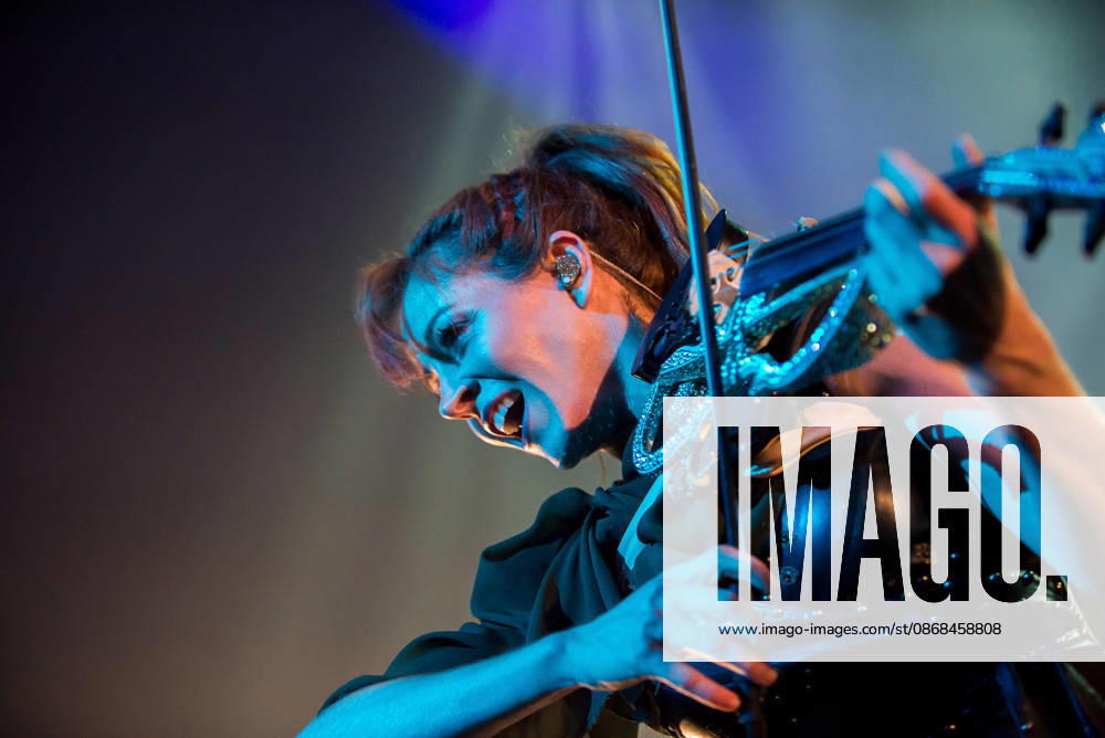 SaO PAULO, SP - 02.10.2026: SHOW DE LINDSEY STIRLING EM SaO PAULO - Lindsey Stirling performed at Vibra Sao Paulo this Friday (2), in Sao Paulo, with the Duality tour. x3024024x VincentxBosson