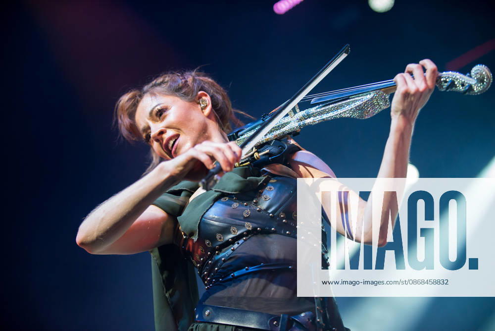 SaO PAULO, SP - 02.10.2026: SHOW DE LINDSEY STIRLING EM SaO PAULO - Lindsey Stirling performed at Vibra Sao Paulo this Friday (2), in Sao Paulo, with the Duality tour. x3024037x VincentxBosson