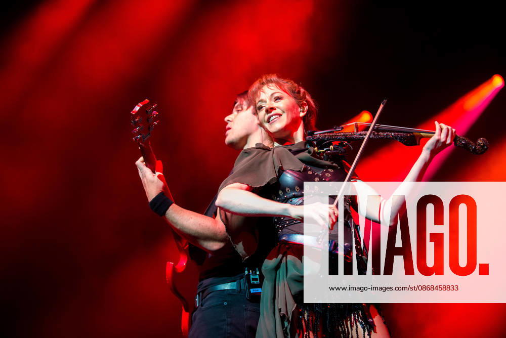 SaO PAULO, SP - 02.10.2026: SHOW DE LINDSEY STIRLING EM SaO PAULO - Lindsey Stirling performed at Vibra Sao Paulo this Friday (2), in Sao Paulo, with the Duality tour. x3024038x VincentxBosson