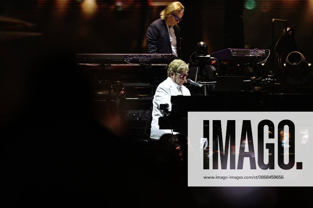 TO - 53325 - Mexico City - 02 10 2026 - English singer-songwriter Elton John during his performance at Banorte Stadium in Mexico City part of his - Farewell Yellow Brick Road - farewell tour on a visit titled - Farewell to Mexico -.Clasos photo Ciudad De Mexico Mexico - ZUMAcs4_ 20261002_faa_cs4_090