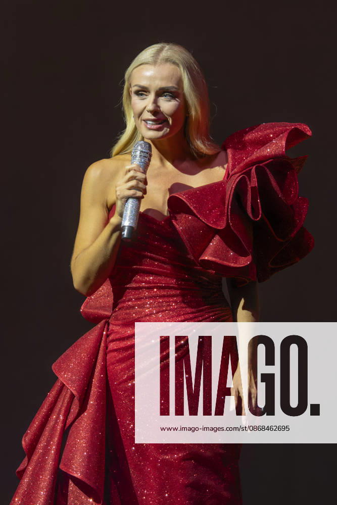 Katherine Jenkins performs at Bridgewater Hall Katherine Jenkins OBE performs at Bridgewater Hall, Manchester, England, on the first night of her 25th Anniversary Tour, Credit:Mike Gray MIKE GRAY - B4227 Avalon