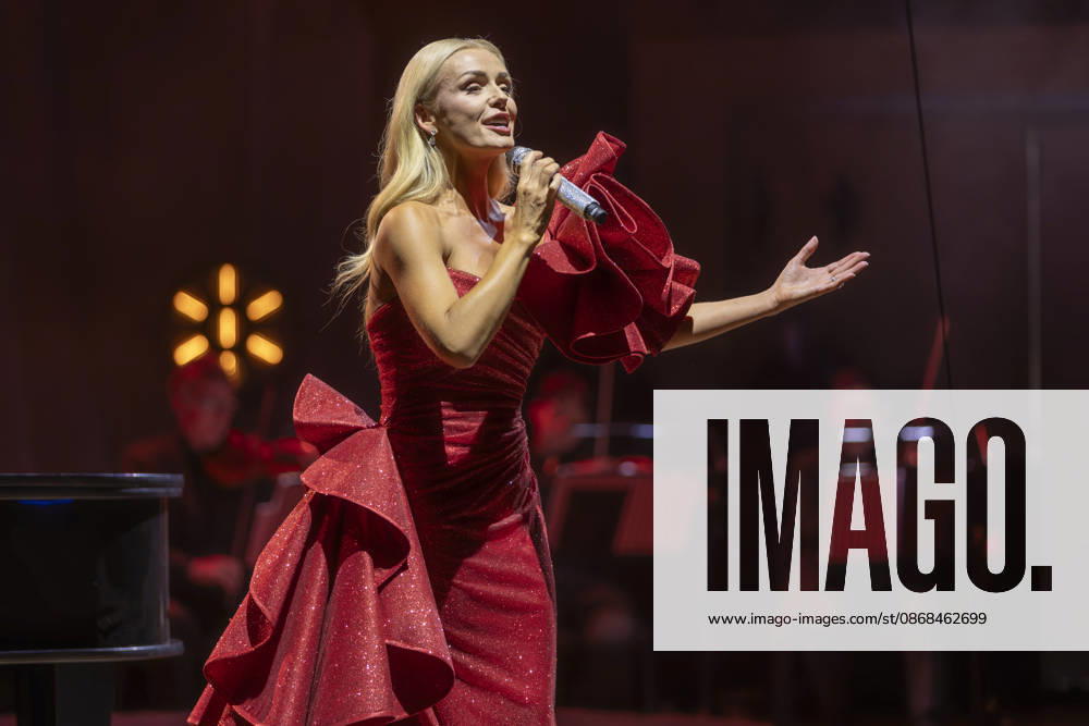 Katherine Jenkins performs at Bridgewater Hall Katherine Jenkins OBE performs at Bridgewater Hall, Manchester, England, on the first night of her 25th Anniversary Tour, Credit:Mike Gray MIKE GRAY - B4227 Avalon