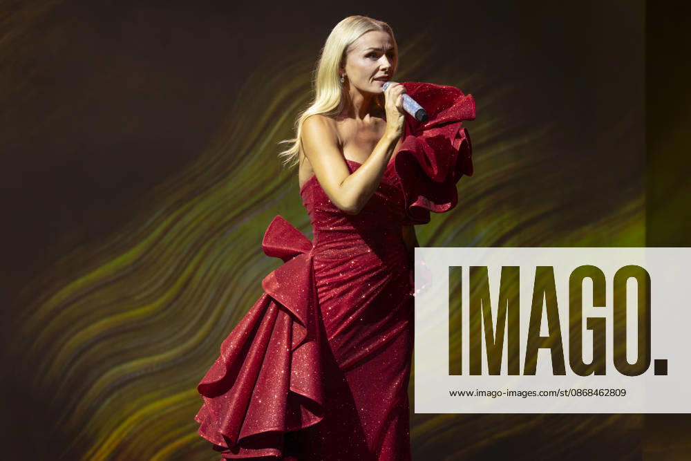 Katherine Jenkins performs at Bridgewater Hall Katherine Jenkins OBE performs at Bridgewater Hall, Manchester, England, on the first night of her 25th Anniversary Tour, Credit:Mike Gray MIKE GRAY - B4227 Avalon