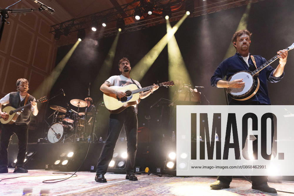 Amble, performs live, at O2 City Hall, Newcastle, UK, on 2 October 2026 Ross McNerney, Robbie Cunningham and Oisin McCaffrey of Amble, performs live, at O2 City Hall, Newcastle, UK, on 2 October 2026, Credit:David Wala Avalon Tyne and Wear, Newcastle