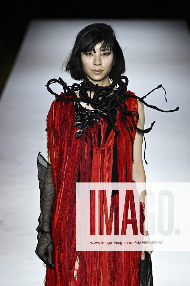 Yohji Yamamoto Women s Ready-to-Wear Spring Summer 2027 Collection Fashion Show during Paris Fashion Week, on October 2, 2026 Bestimage Yohji Yamamoto Fashion Show Women s Ready-to-Wear Spring Summer 2027 Collection during Paris Fashion Week, on October 2, 2026, in Paris, France Paris France