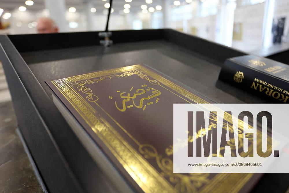 Open Mosque Day in Germany Open Mosque Day in Germany. A view of the mosque Bait ur Rehman Moschee in Nuremberg, Germany . October 03rd , 2026 Photo by Davide Elias