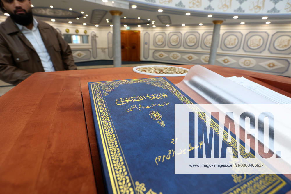 Open Mosque Day in Germany Open Mosque Day in Germany. A book with arabic written is seen in the mosque Bait ur Rehman Moschee in Nuremberg, Germany . October 03rd , 2026 Photo by Davide Elias