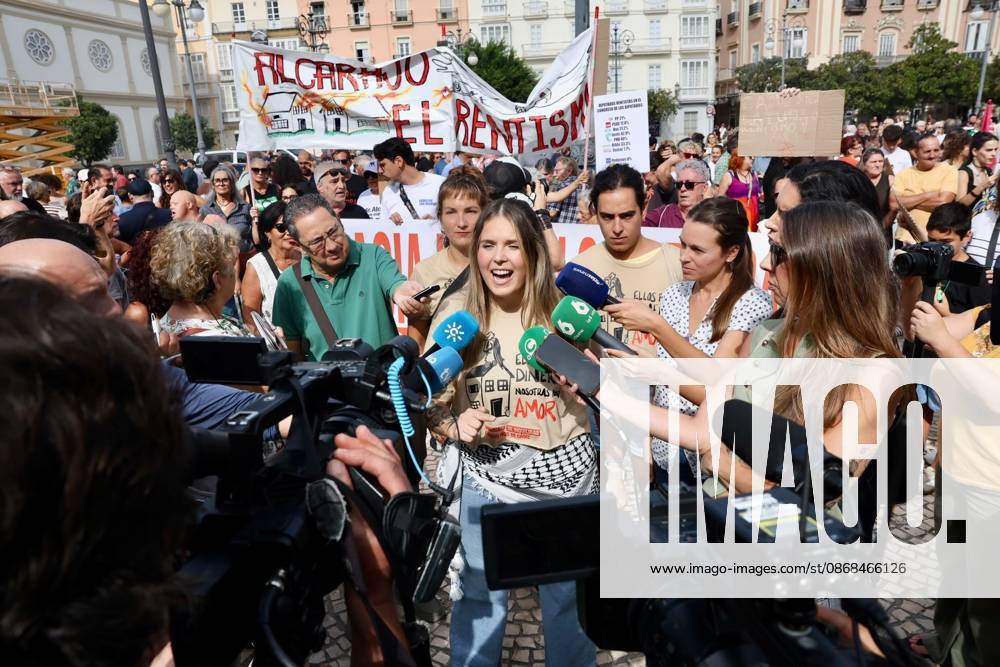 Cádiz Takes to the Streets for Decent Housing Photo of the protest in Cádiz for decent housing, organized by the Tenants Union October 3, 2026, in Cádiz, Andalusia, Spain October 3, 2026 Cádiz Cádiz Spain