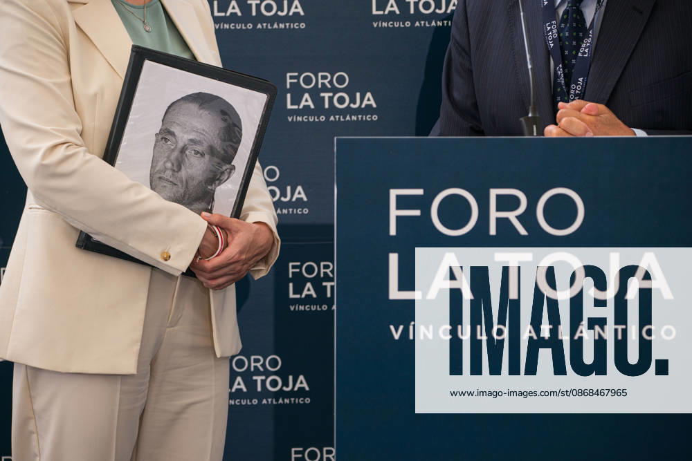 Day Three of the La Toja Vínculo Atlántico Forum I D The leader of the democratic opposition in Belarus, Svetlana Tikhanovskaya, and the former High Representative of the European Union for Foreign Affairs and Security Policy, Josep Borrell, during the La Toja Atlantic Link Forum on October 3, 2026, in O Grove, Pontevedra, Galicia, Spain. The La Toja Vínculo Atlántico Forum is a renowned annual forum for debate and reflection focused on the defense of liberal democracy, the Atlantic partnership, and international cooperation. Founded in 2019 on the initiative of Josep Piqué, Amancio López Seijas, and the Hotusa Group, it brings together prominent political and business leaders, academics, and representatives of civil society on the island