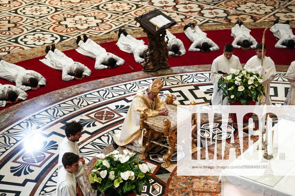 IPA89253334 - MILAN, October 3, 2026 - Ordination ceremony for temporary deacons held in Milan Cathedral by Archbishop Mario Delpini.