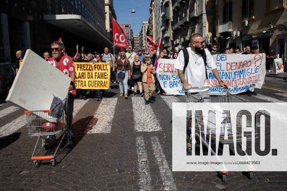 Demonstration against high cost of living in Italy NAPLES, ITALY - OCTOBER 3: Protesters with half-empty shopping carts are seen during a protest against high cost of living and against increase in the price of petrol in Naples, Italy on October 3, 2026. Iso Ekle Anadolu Naples Italy. Editorial use only. Please get in touch for any other usage.
