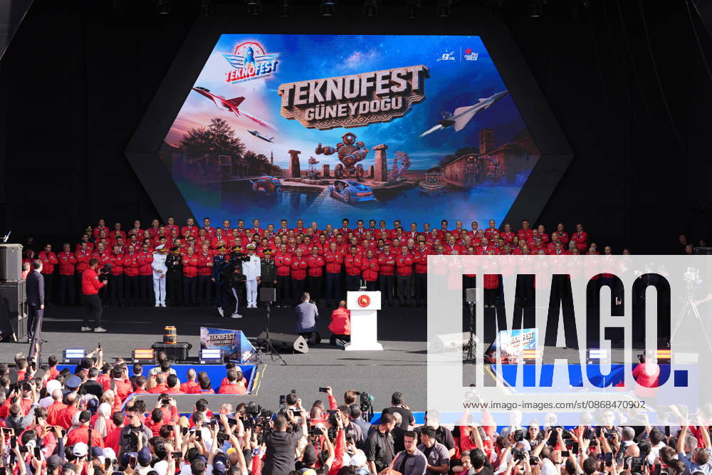 Turkish President Recep Tayyip Erdogan in TEKNOFEST Southeast Sanliurfa SANLIURFA, TURKIYE - OCTOBER 03 : Turkish President Recep Tayyip Erdogan attends the Aviation, Space and Technology Festival (TEKNOFEST) Southeast at Sanliurfa GAP Airport in Sanliurfa, Turkiye, on October 03, 2026. Bunyamin Celik Anadolu Sanliurfa Turkey. Editorial use only. Please get in touch for any other usage.