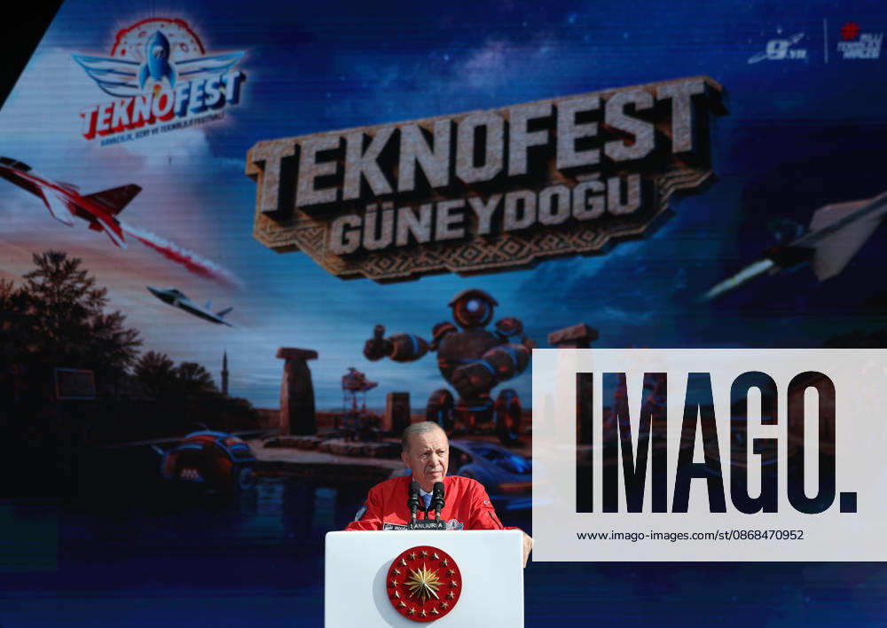 Turkish President Erdogan visits the TEKNOFEST Southeast in Sanliurfa SANLIURFA, TURKIYE - OCTOBER 03: (---- - MANDATORY CREDIT - TURKISH PRESIDENCY MUSTAFA KAMACI HANDOUT - NO MARKETING NO ADVERTISING CAMPAIGNS - DISTRIBUTED AS A SERVICE TO CLIENTS----) Turkish President Recep Tayyip Erdogan delivers a speech during his visit to the Aerospace, Space and Technology Festival (TEKNOFEST) Southeast at Sanliurfa GAP Airport in Sanliurfa, Turkiye on October 3, 2026. Turkish Presidency Mustafa Kamaci Handout Anadolu Sanliurfa Turkey. Editorial use only. Please get in touch for any other usage.