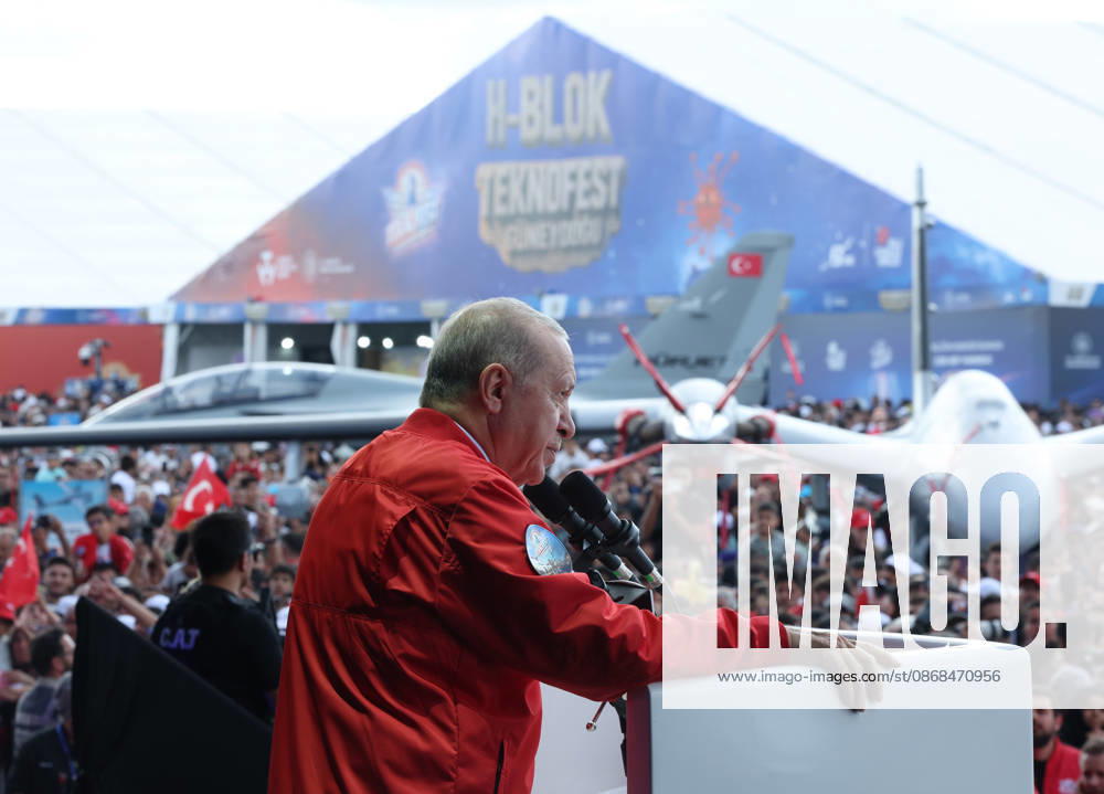 Turkish President Erdogan visits the TEKNOFEST Southeast in Sanliurfa SANLIURFA, TURKIYE - OCTOBER 03: (---- - MANDATORY CREDIT - TURKISH PRESIDENCY MUSTAFA KAMACI HANDOUT - NO MARKETING NO ADVERTISING CAMPAIGNS - DISTRIBUTED AS A SERVICE TO CLIENTS----) Turkish President Recep Tayyip Erdogan delivers a speech during his visit to the Aerospace, Space and Technology Festival (TEKNOFEST) Southeast at Sanliurfa GAP Airport in Sanliurfa, Turkiye on October 3, 2026. Turkish Presidency Mustafa Kamaci Handout Anadolu Sanliurfa Turkey. Editorial use only. Please get in touch for any other usage.