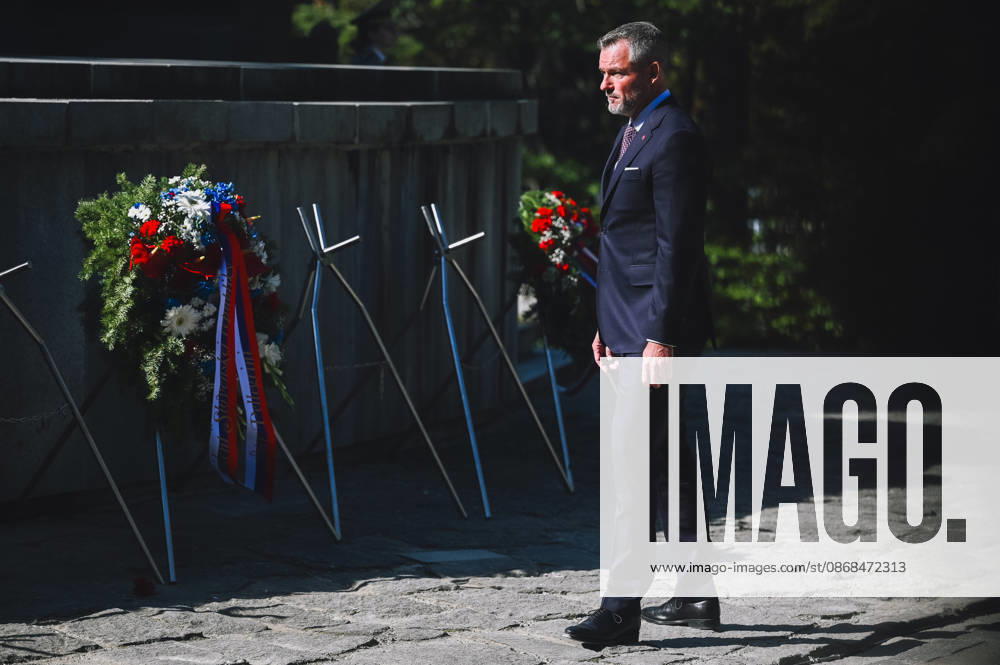 82nd anniversary of the Carpathina-Dukla Operation SVIDNIK, SLOVAKIA – OCTOBER 3: Peter Pellegrini, President of Slovakia (M) attends the wreath laying ceremony as Slovak officials, military personnel and members of the public gather to commemorate the 82nd anniversary of the Carpathian-Dukla Operation, one of the bloodiest military operations fought on Slovak territory during World War II. The commemorations take place at the Military Historical Museum in Svidnik and at the Dukla battlefield memorial complex, honouring the soldiers who fought and died during the operation, which marked the beginning of the direct liberation of Czechoslovakia. Robert Nemeti Anadolu Svidnik Slovakia. Editorial use only. Please get in touch for any other u