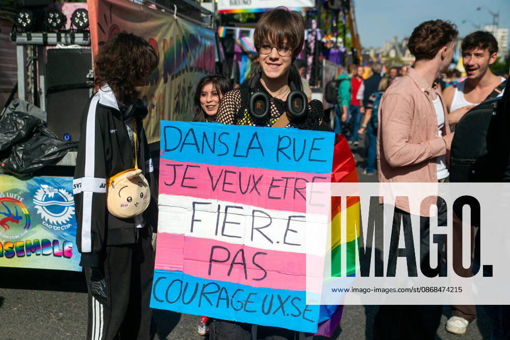 Thousands March During Pride Parade - Paris Thousands of people march from Place d Italie to Bastille during the Pride Parade to defend the rights of LGBTQ+ individuals in Paris, France on October 3, 2026. Photo by Denis Prezat ABACAPRESS.COM Paris France