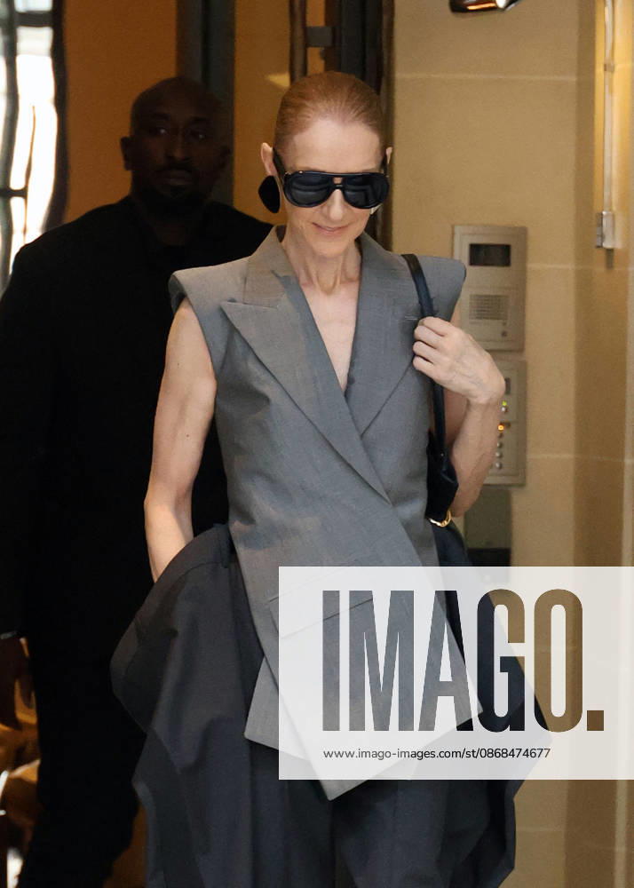 Céline Dion leaves the Royal Monceau hotel in Paris on October 3, 2026. Denis Guignebourg, Bestimage. Céline Dion leaves the Royal Monceau hotel in Paris on October 3, 2026. Paris, France