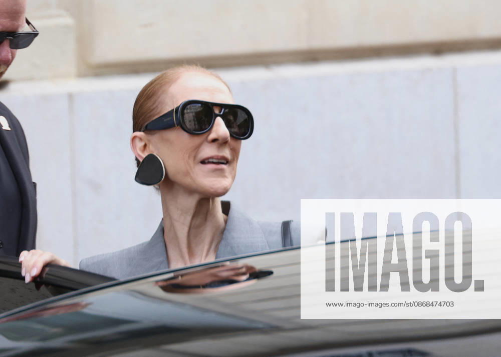 Céline Dion leaves the Royal Monceau hotel in Paris on October 3, 2026. Denis Guignebourg, Bestimage. Céline Dion leaves the Royal Monceau hotel in Paris on October 3, 2026. Paris, France