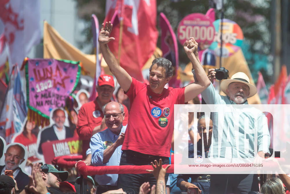 SaO PAULO, SP - 03.10.2026: CAMINHADA REuNE LULA E HADDAD EM SP - President and candidate for re-election Luiz Inacio Lula da Silva participates this Saturday (3), with Fernando Haddad, Simone Tebet and Marina Silva in a campaign walk on Avenida Paulista, in Sao Paulo. In the photo, Luiz Inacio Lula da Silva. x3024156x VincentxBosson