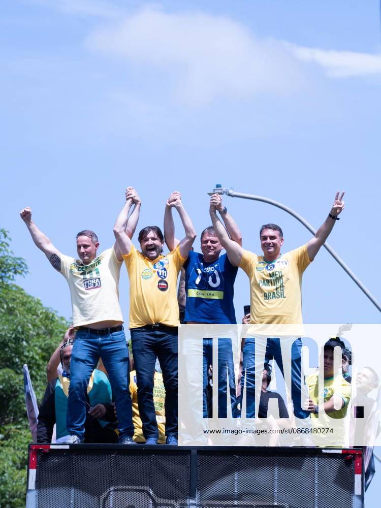 Flavio Bolsonaro and Tarcisio de Freitas attend campaign motorcycle rally in Sao Paulo Flavio Bolsonaro, candidate for President of Brazil, and Sao Paulo Governor Tarcisio de Freitas, candidate for reelection, participate in a campaign motorcycle rally between Santa Barbara d Oeste and Americana, Sao Paulo state, Brazil, on October 3, 2026, on the final day of campaigning for the first round of the 2026 Brazilian elections. The event was also attended by Senate candidates Andre do Prado and Guilherme Derrite.