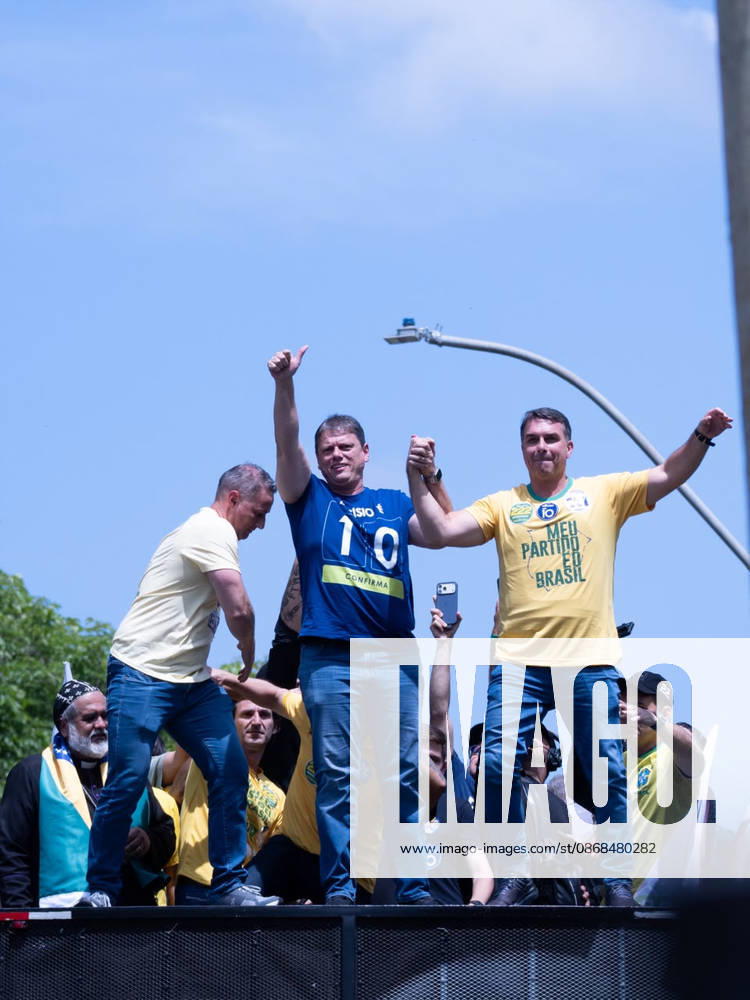 Flavio Bolsonaro and Tarcisio de Freitas attend campaign motorcycle rally in Sao Paulo Flavio Bolsonaro, candidate for President of Brazil, and Sao Paulo Governor Tarcisio de Freitas, candidate for reelection, participate in a campaign motorcycle rally between Santa Barbara d Oeste and Americana, Sao Paulo state, Brazil, on October 3, 2026, on the final day of campaigning for the first round of the 2026 Brazilian elections. The event was also attended by Senate candidates Andre do Prado and Guilherme Derrite.