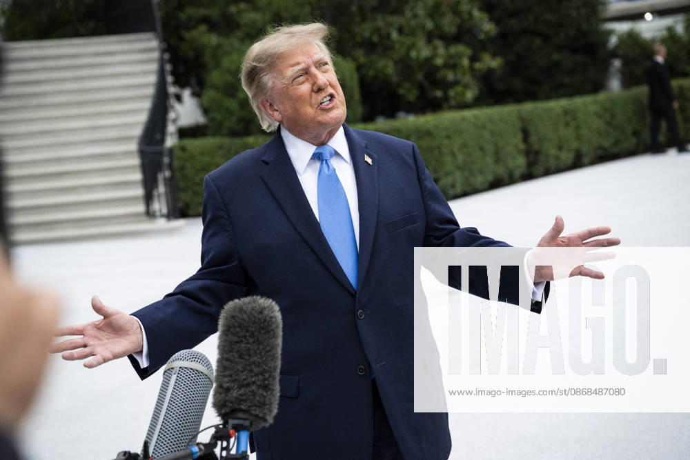 US President Donald J. Trump departs from the White House US President Donald J. Trump speaks to members of the media before boarding Marine One on the South Lawn of the White House, in Washington, DC, USA, 3 October 2026. President Trump is traveling to Ohio for a rally as he campaigns with Republican Party candidates before midterm elections. WASHINGTON DC United States