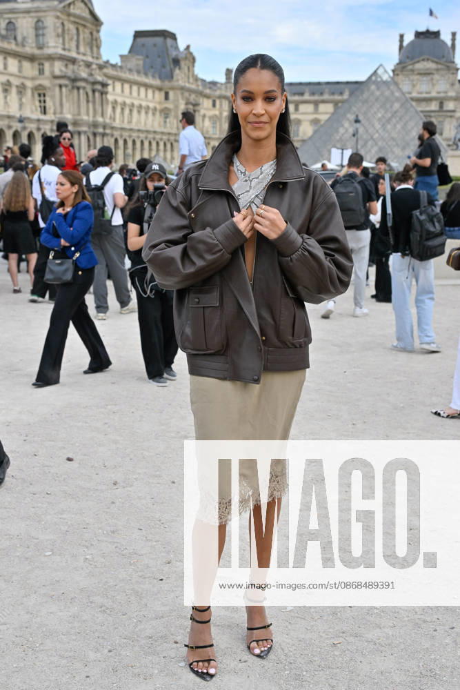 PFW Elie Saab Outside Arrivals Chantal Monaghan arriving at the Elie Saab show during Paris Fashion Week, in Paris, France on 3 October 2026. Photo by Julien Reynaud APS-Medias ABACAPRESS.COM Paris France