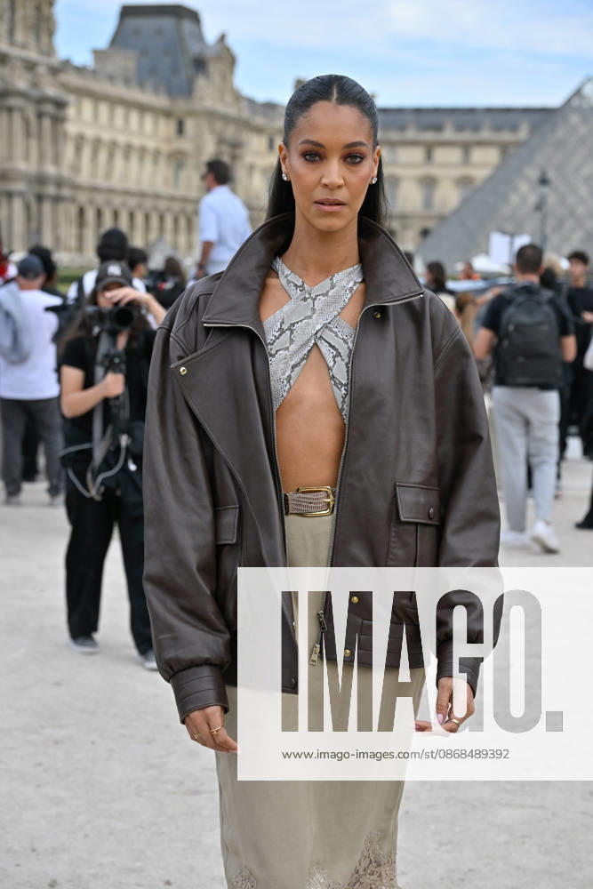 PFW Elie Saab Outside Arrivals Chantal Monaghan arriving at the Elie Saab show during Paris Fashion Week, in Paris, France on 3 October 2026. Photo by Julien Reynaud APS-Medias ABACAPRESS.COM Paris France