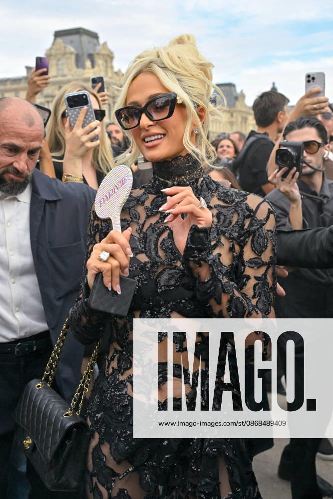 PFW Elie Saab Outside Arrivals Paris Hilton arriving at the Elie Saab show during Paris Fashion Week, in Paris, France on 3 October 2026. Photo by Julien Reynaud APS-Medias ABACAPRESS.COM Paris France