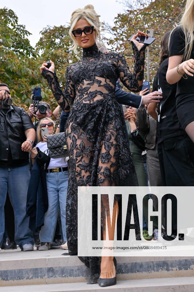 PFW Elie Saab Outside Arrivals Paris Hilton arriving at the Elie Saab show during Paris Fashion Week, in Paris, France on 3 October 2026. Photo by Julien Reynaud APS-Medias ABACAPRESS.COM Paris France
